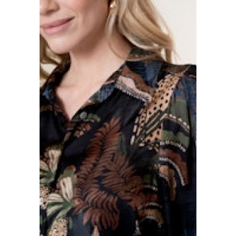 Geisha top satin AOP animal, black/sand/green/blue