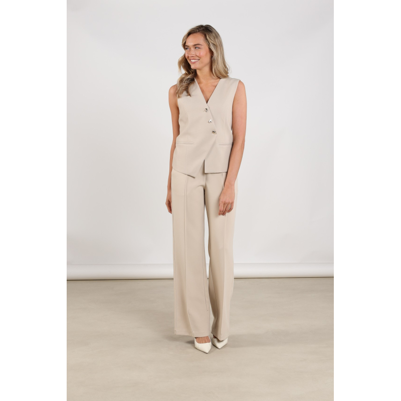 Julia Gilet (NKS08028)