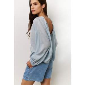 YAYA Crinkle top with low back, baby blue YAYA Crinkle top with low back, baby blue
